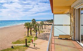 Awesome Apartment In Santa Susanna With Kitchen